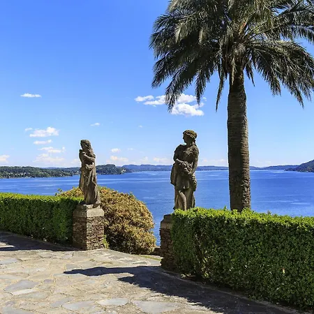 Villa Villino San Remigio - Gracious With Pool & Views! Verbania